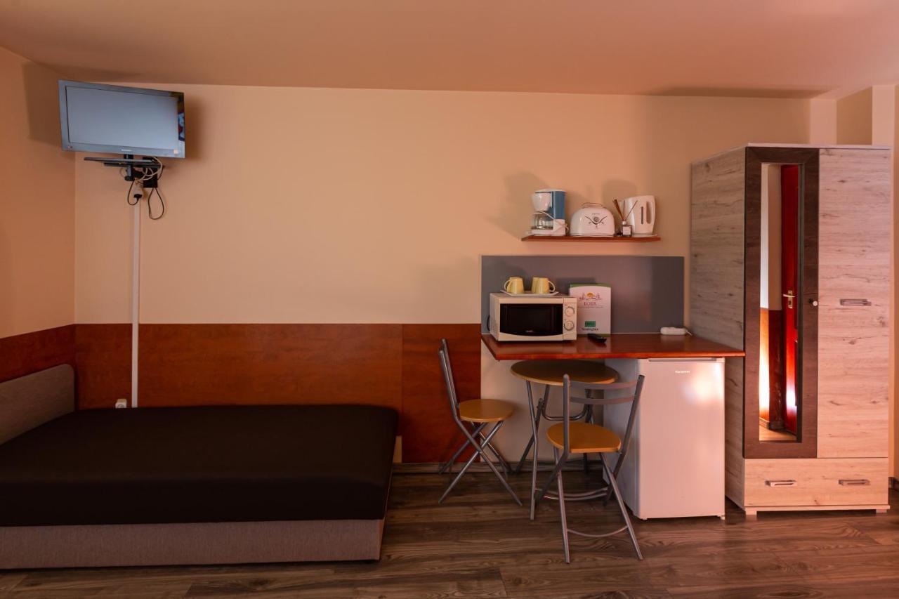 Erika Vendeghaz Otel Eğri Dış mekan fotoğraf