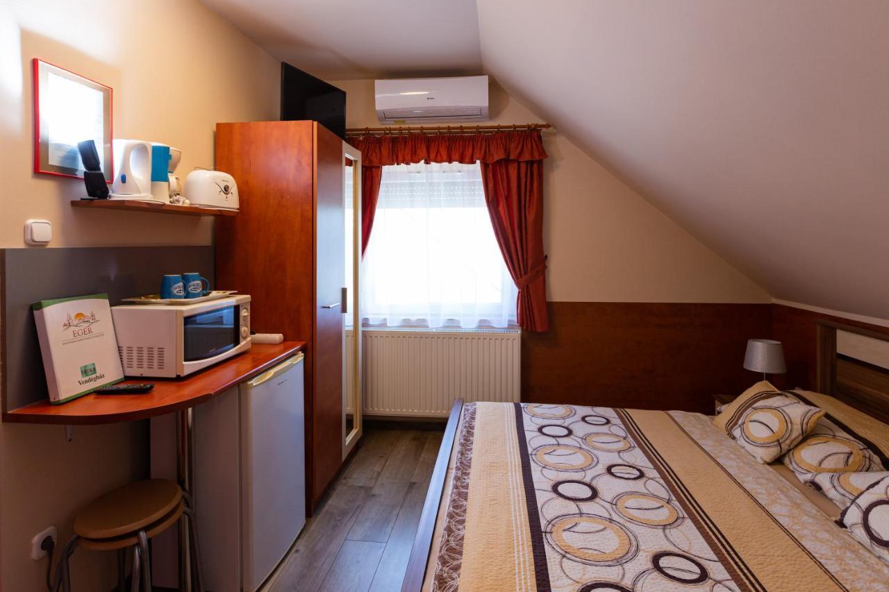 Erika Vendeghaz Otel Eğri Dış mekan fotoğraf