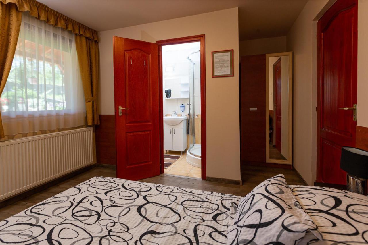 Erika Vendeghaz Otel Eğri Dış mekan fotoğraf