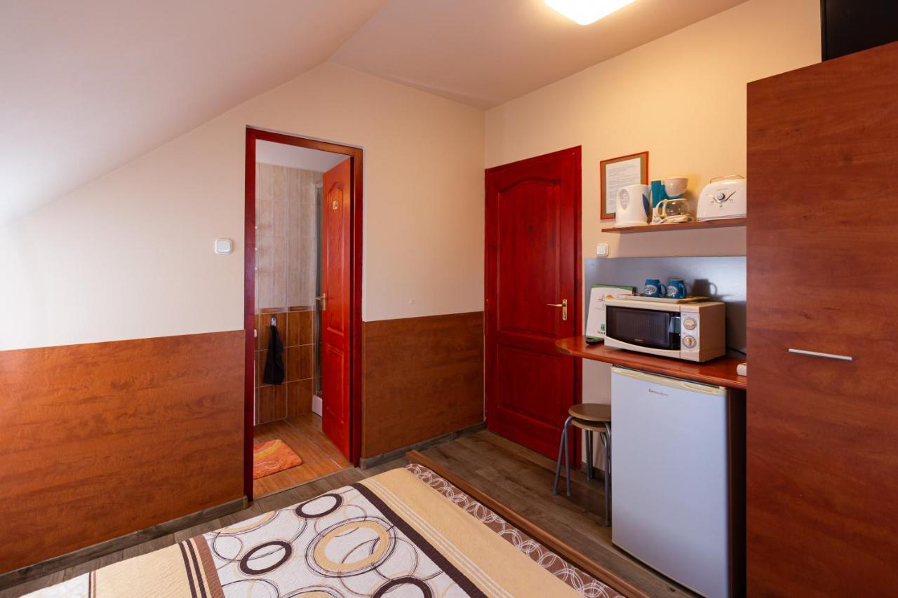 Erika Vendeghaz Otel Eğri Dış mekan fotoğraf