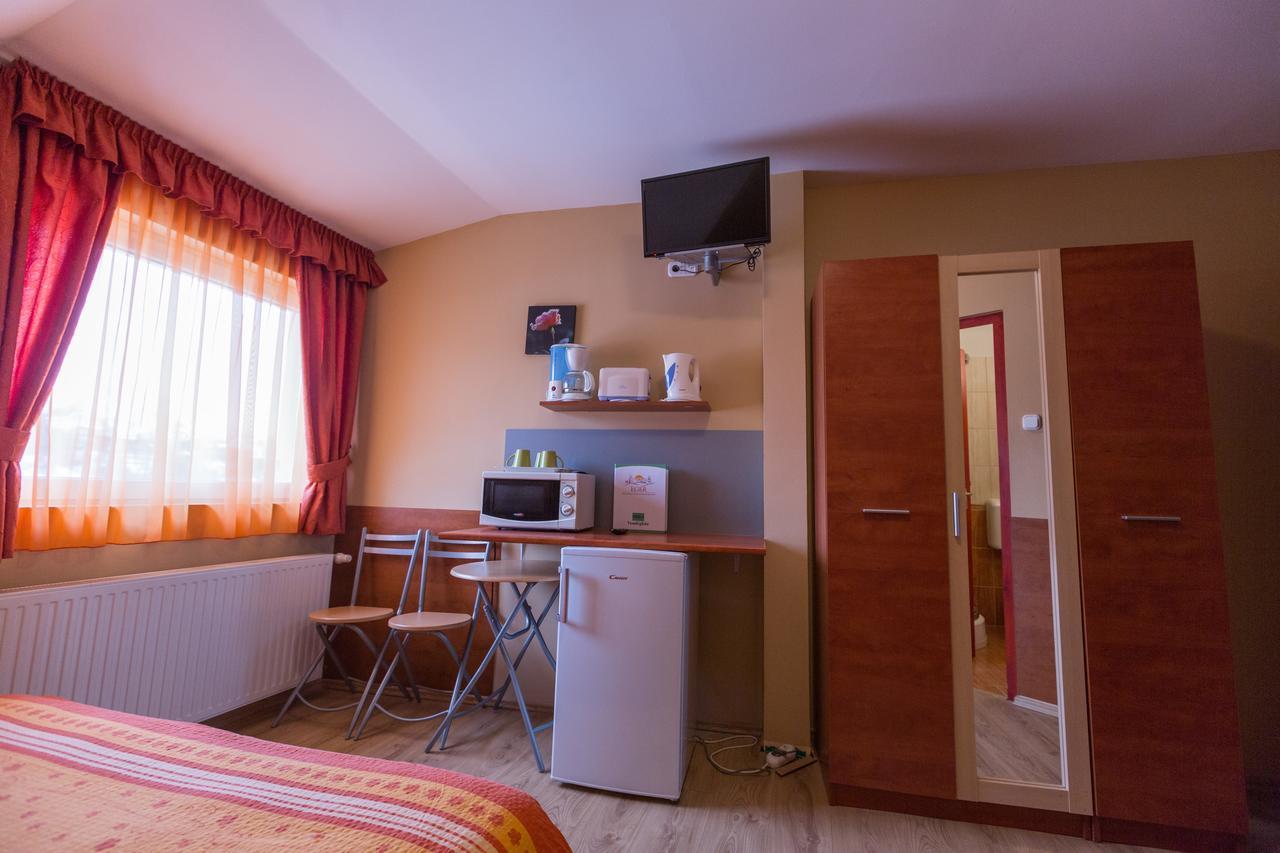Erika Vendeghaz Otel Eğri Dış mekan fotoğraf