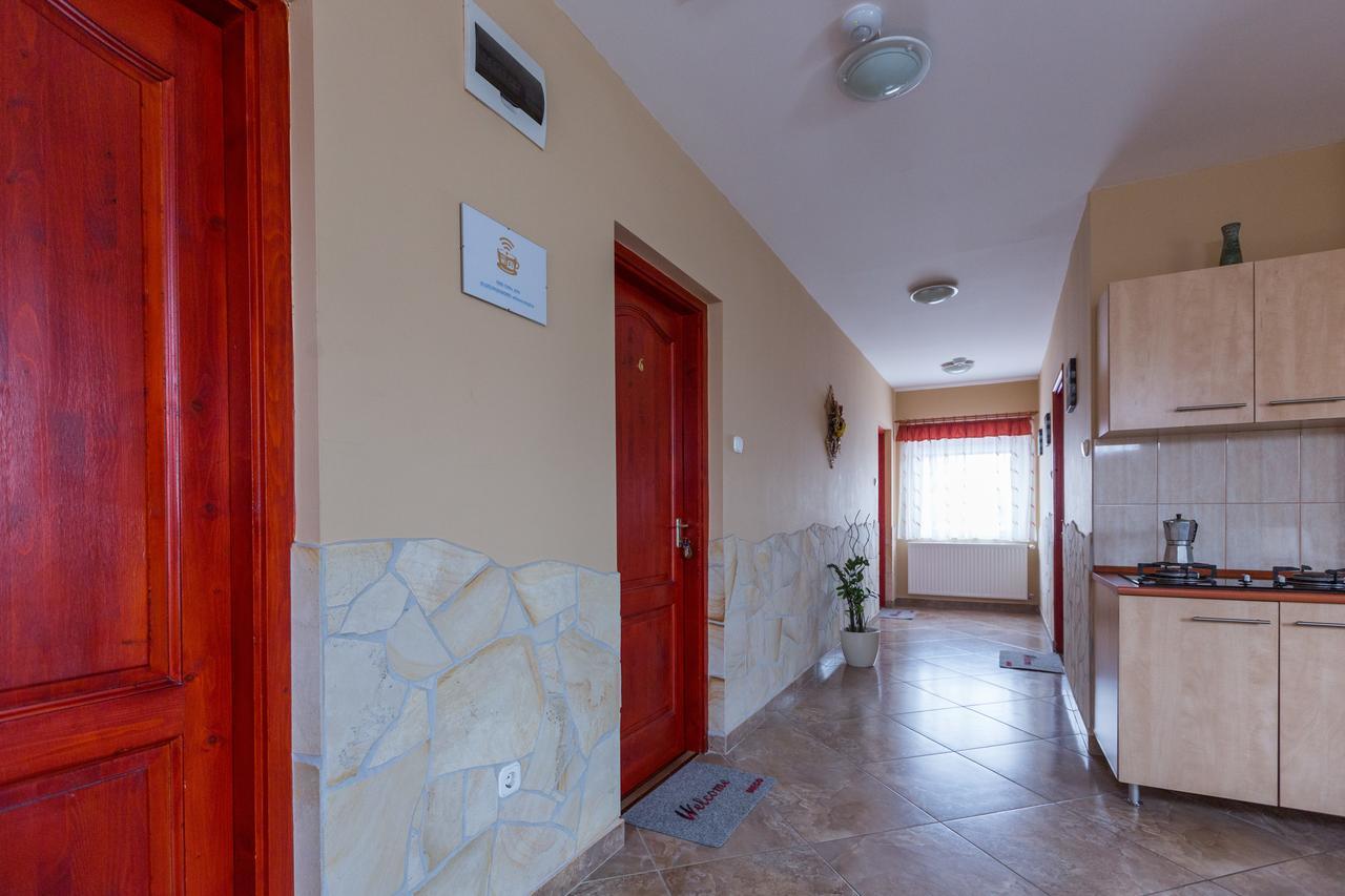 Erika Vendeghaz Otel Eğri Dış mekan fotoğraf