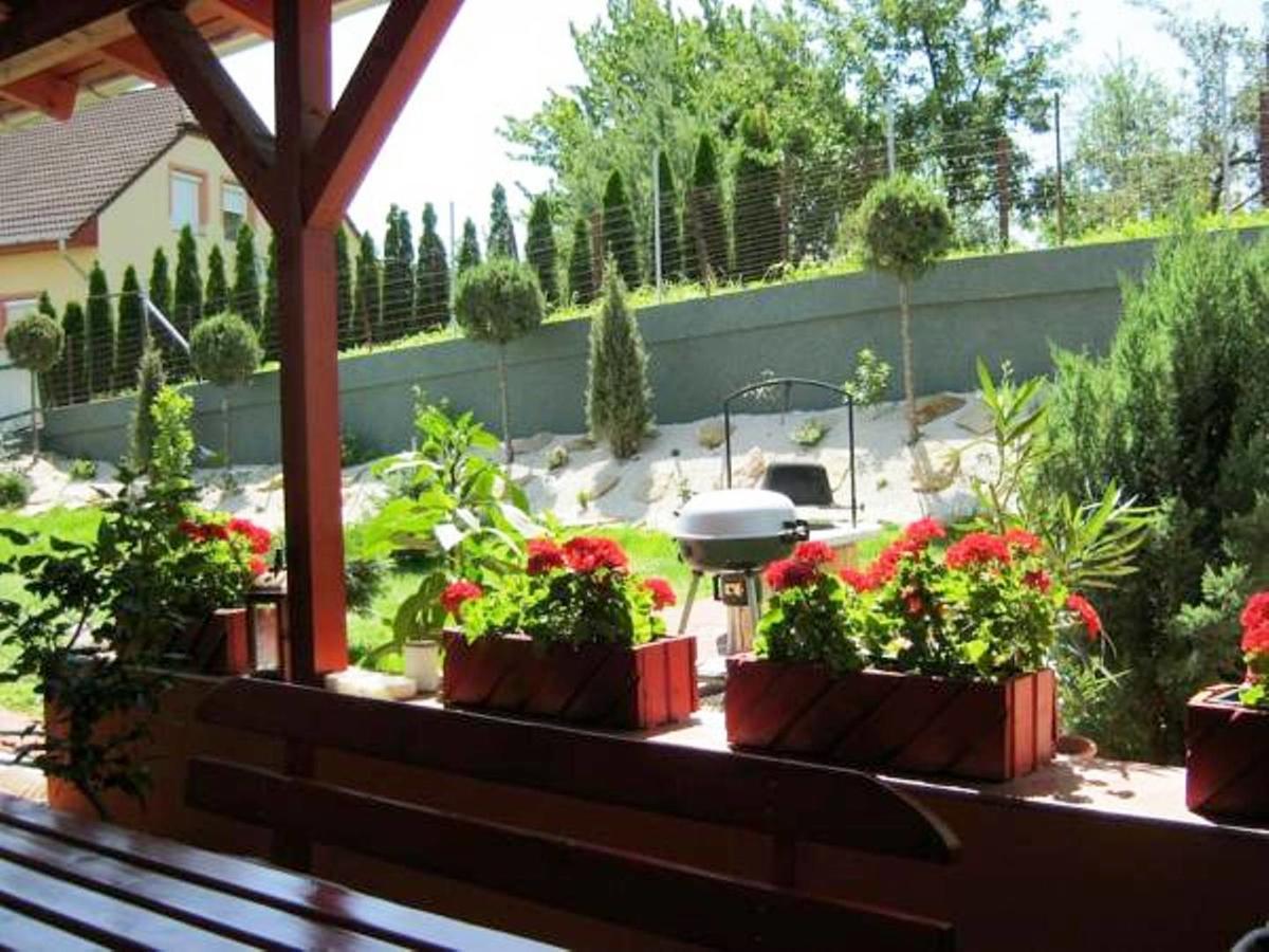 Erika Vendeghaz Otel Eğri Dış mekan fotoğraf